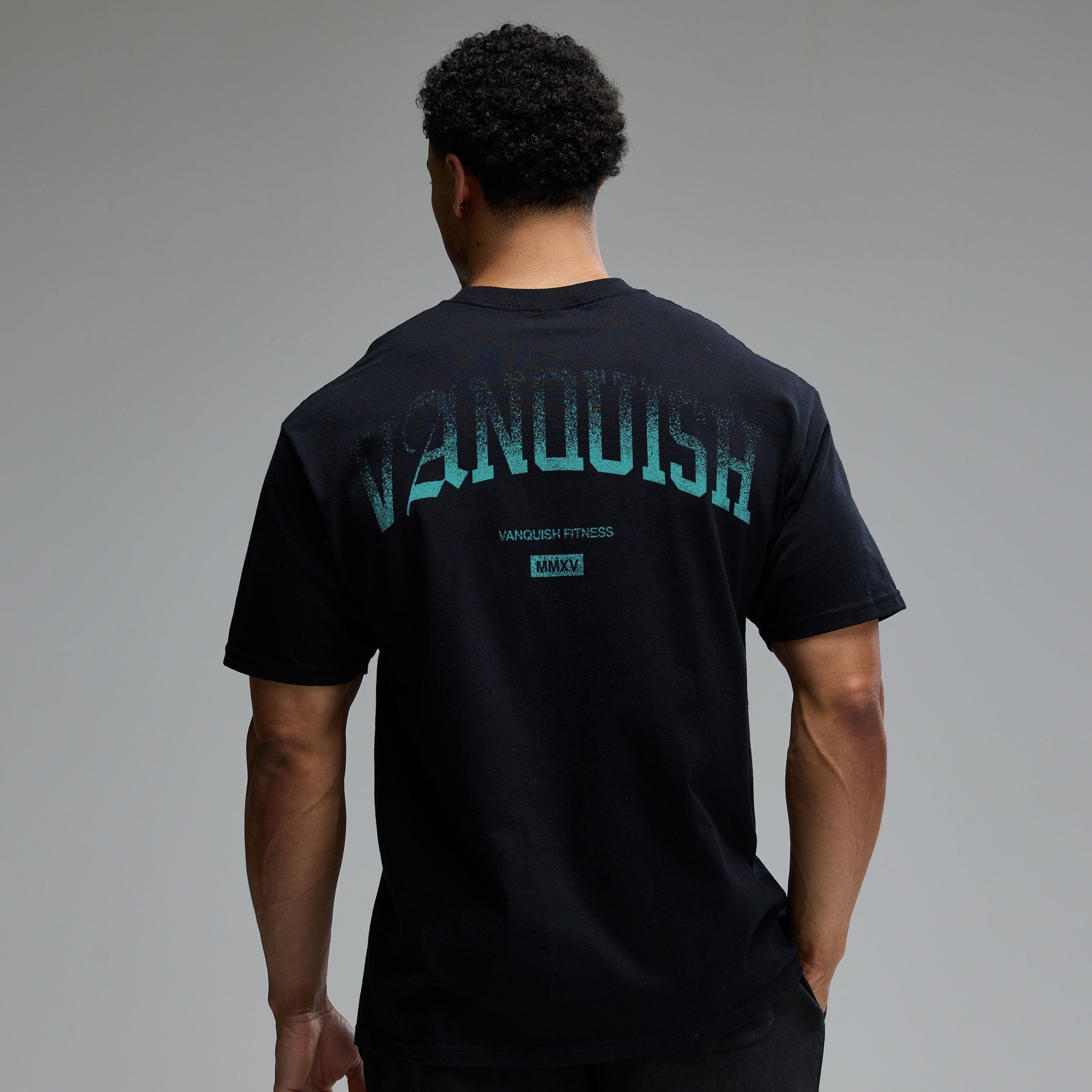 VANQUISH FITNESS Revolveモデル フェード アクア ブラック オーバー