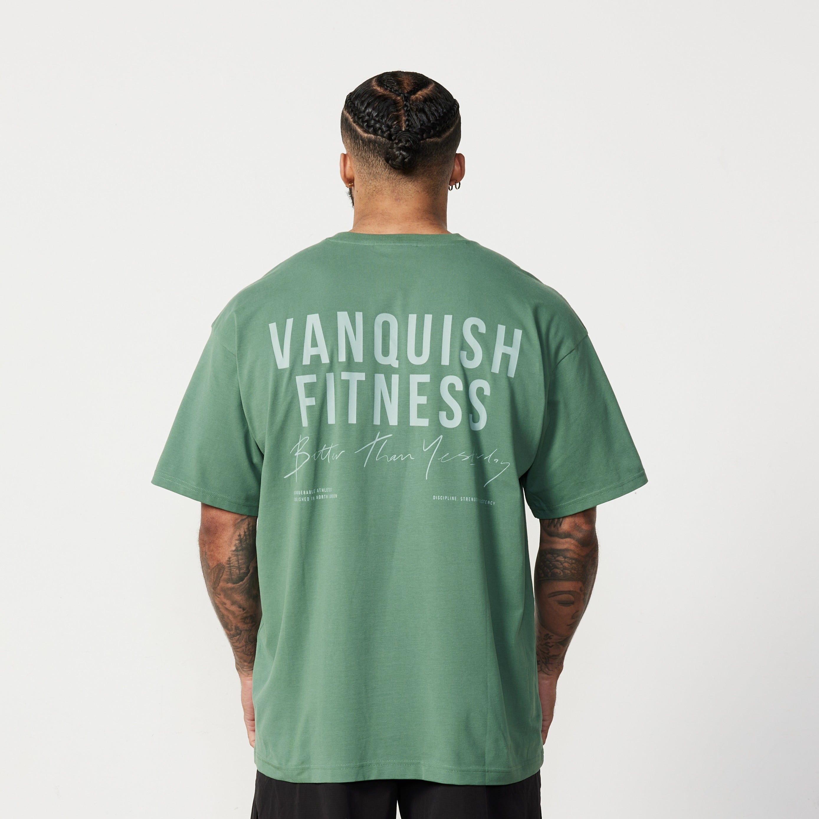 VANQUISH FITNESS TSPモデル ファーン グリーン コンシステンシー オーバーサイズTシャツ