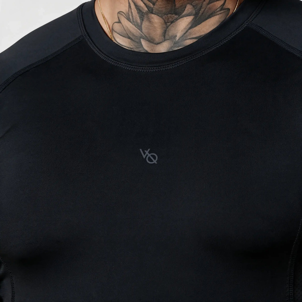 EVOLVE BLACK MUSCLE FIT COMPRESSION T SHIRT 3枚目の画像