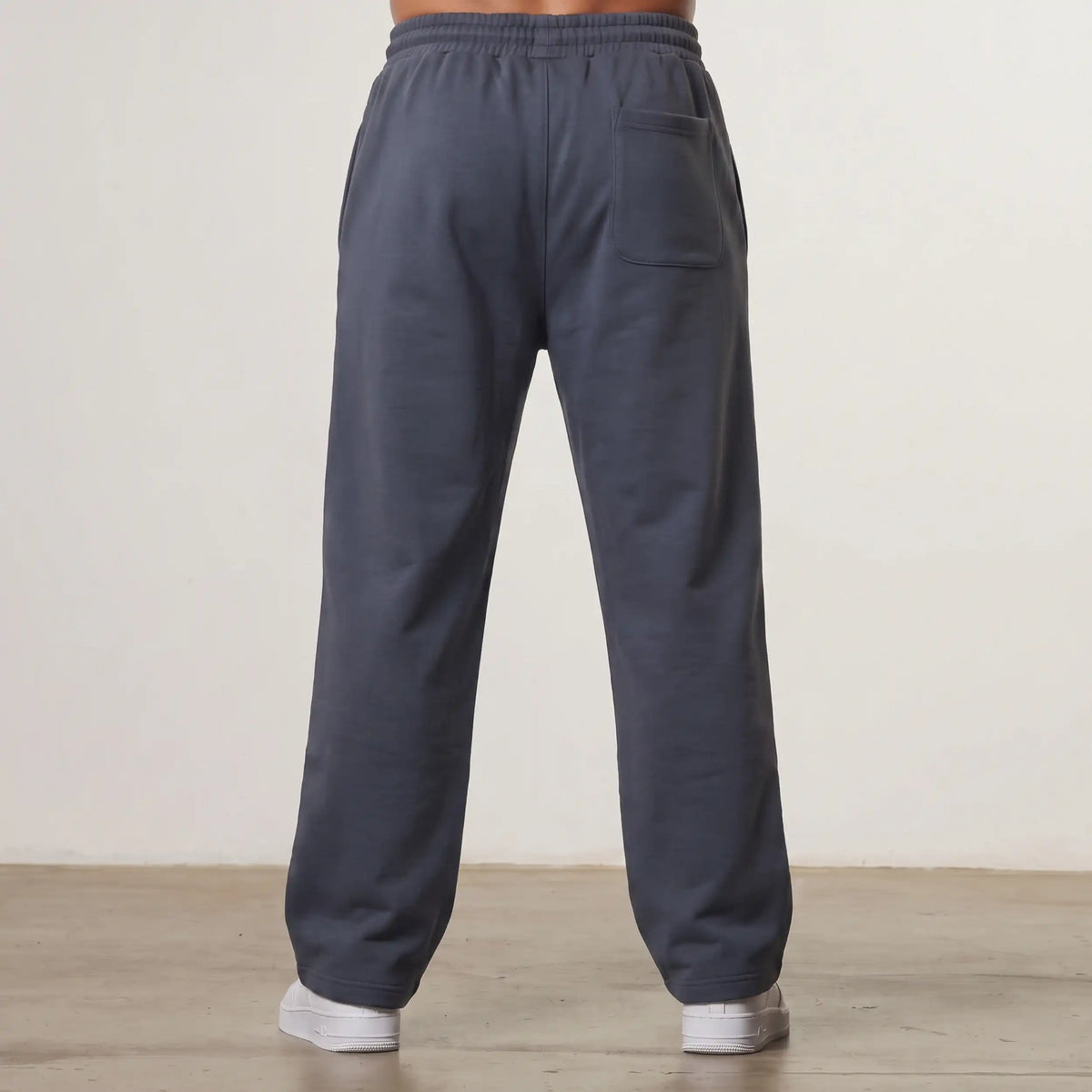 EVOLVE DARK GREY STRAIGHT LEG SWEATPANT 2枚目の画像