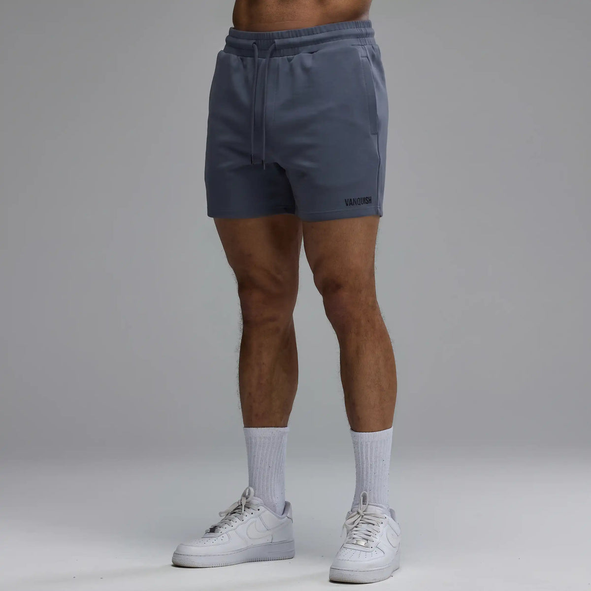 EVOLVE DARK GREY REGULAR FIT SWEAT SHORT 1枚目の画像