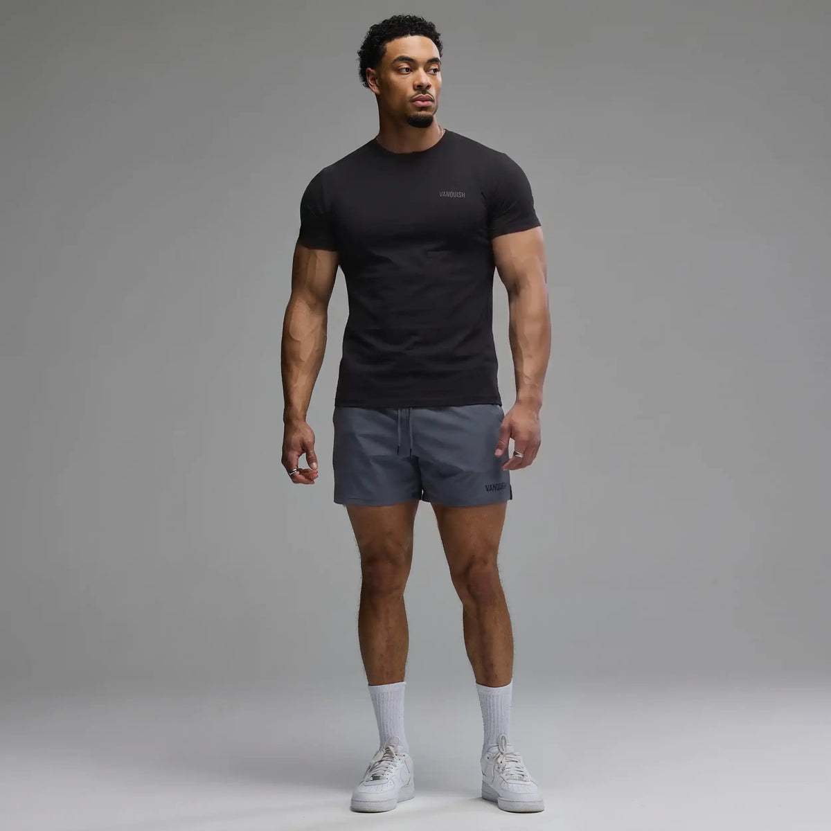 EVOLVE DARK GREY REGULAR FIT SWEAT SHORT 4枚目の画像