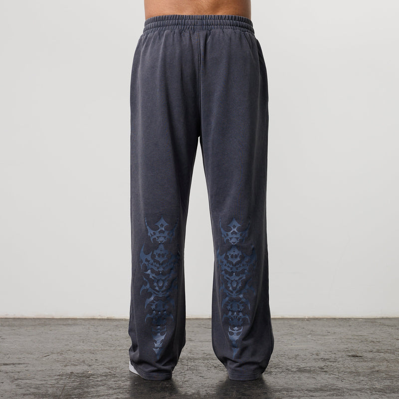 BLACK FORGE WASHED NAVY STRAIGHT LEG SWEATPANTS 2枚目の画像