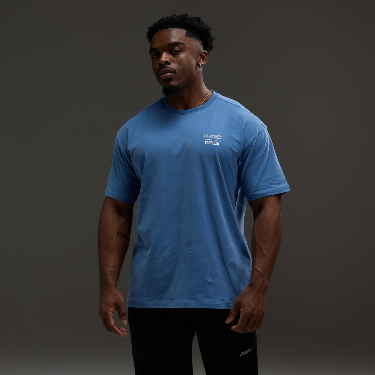 XLのみ】VANQUISH FITNESS DBSモデル ベジータ SSGSS ブルー オーバー 