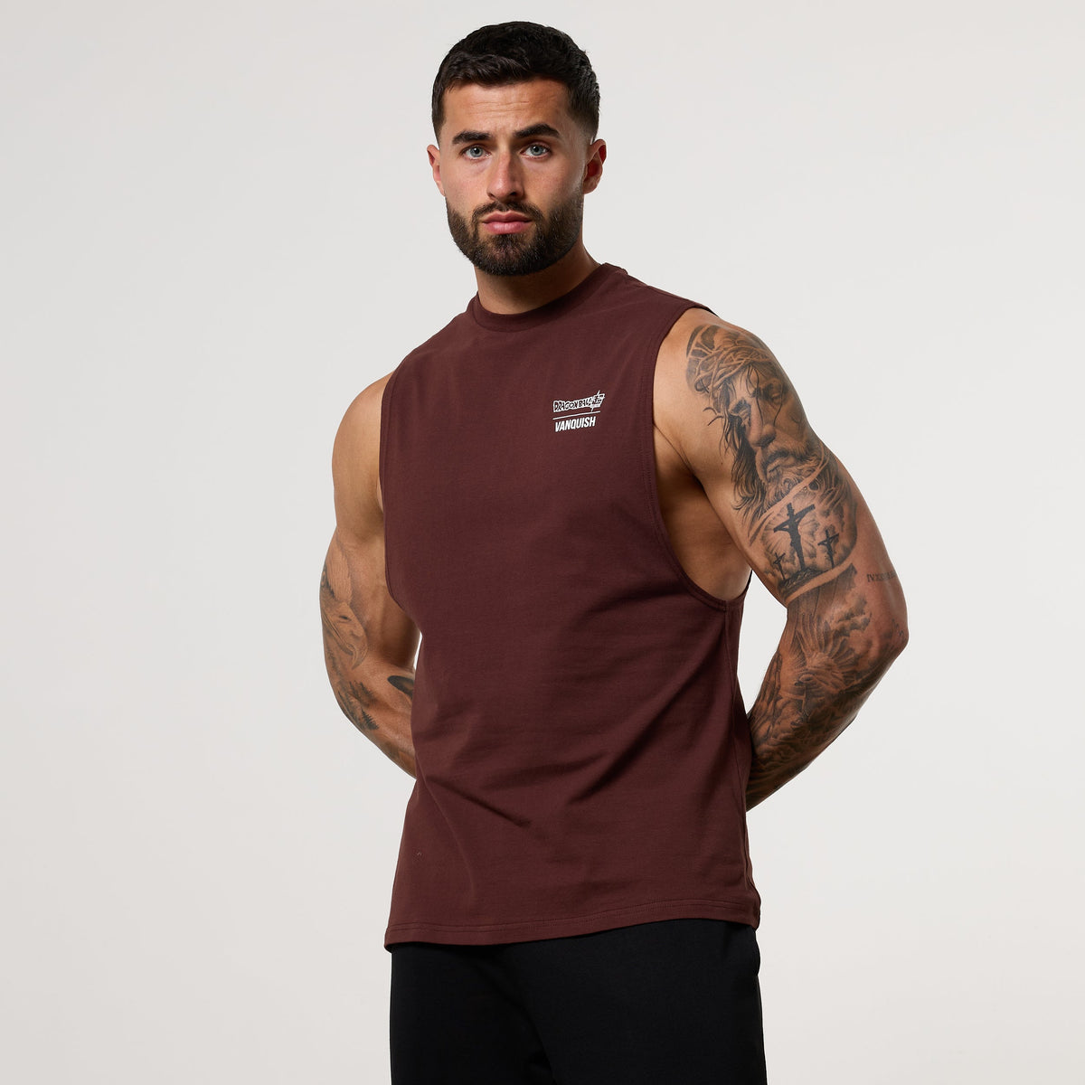ドラゴンボールトランクススーパーサイヤ人　ジムノースリーブ トレーニングウェア VANQUISH FITNESS DBSモデル トランクス ブラウン ノースリーブTシャツ