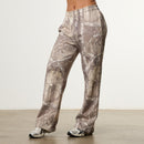 LADIES CAMO STRAIGHT LEG SWEATPANTS 1枚目の画像