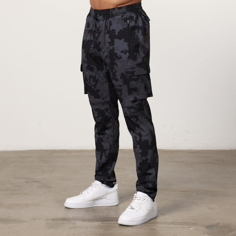 Vanquish Utility Black Camo Tapered Cargo Pants 1枚目の画像