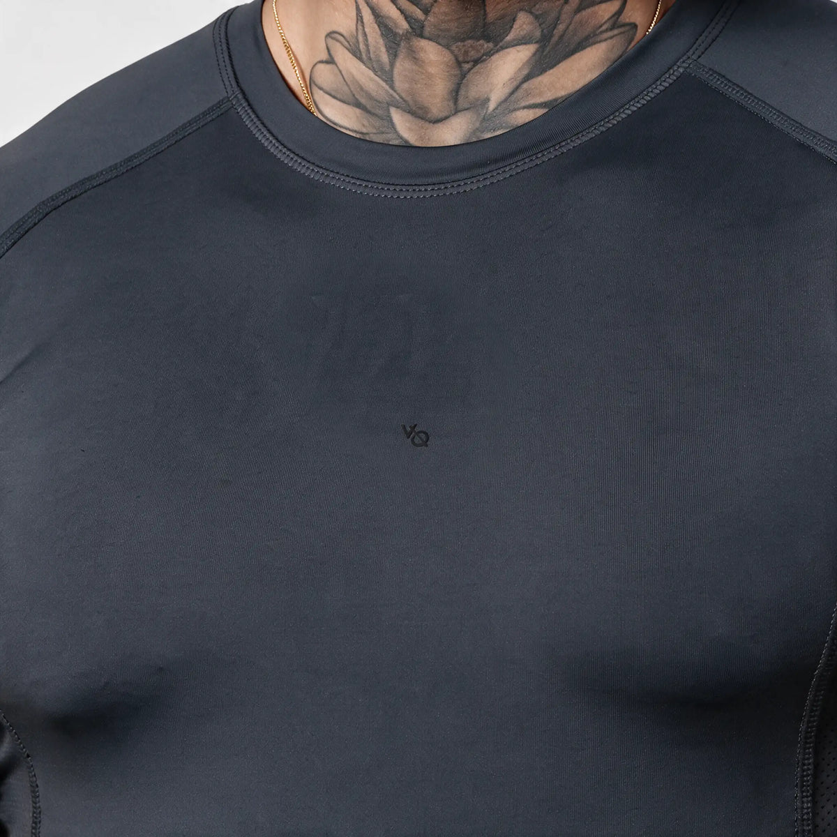 EVOLVE DARK GREY MUSCLE FIT COMPRESSION T SHIRT 3枚目の画像