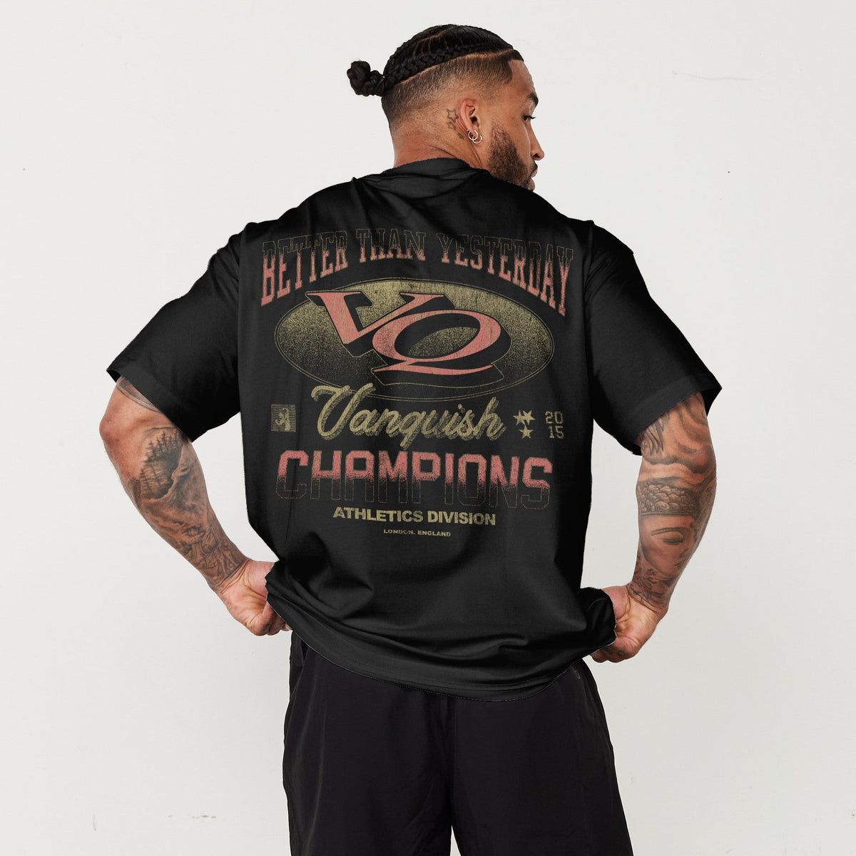 VANQUISH FITNESS Revolve Multi Star オーバーサイズ Tシャツ XLのみ】VANQUISH FITNESS Revolveモデル ヘリテージ スター