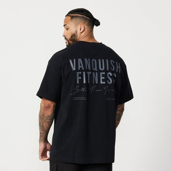 VANQUISH FITNESS TSPモデル ブラック コンシステンシー オーバーサイズTシャツ 国内発送 1枚目の画像