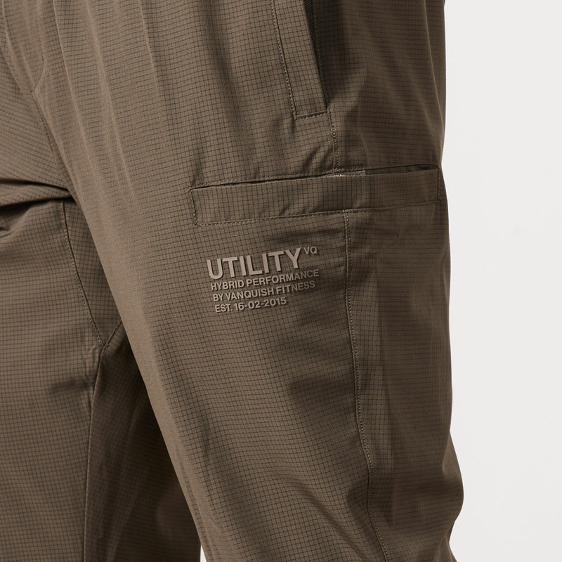 Vanquish Utility Brown Tapered Performance Pants 2枚目の画像