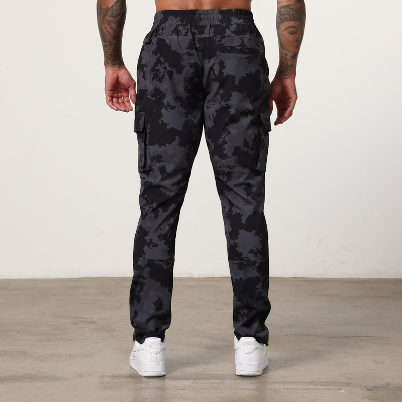 Vanquish Utility Black Camo Tapered Cargo Pants 2枚目の画像