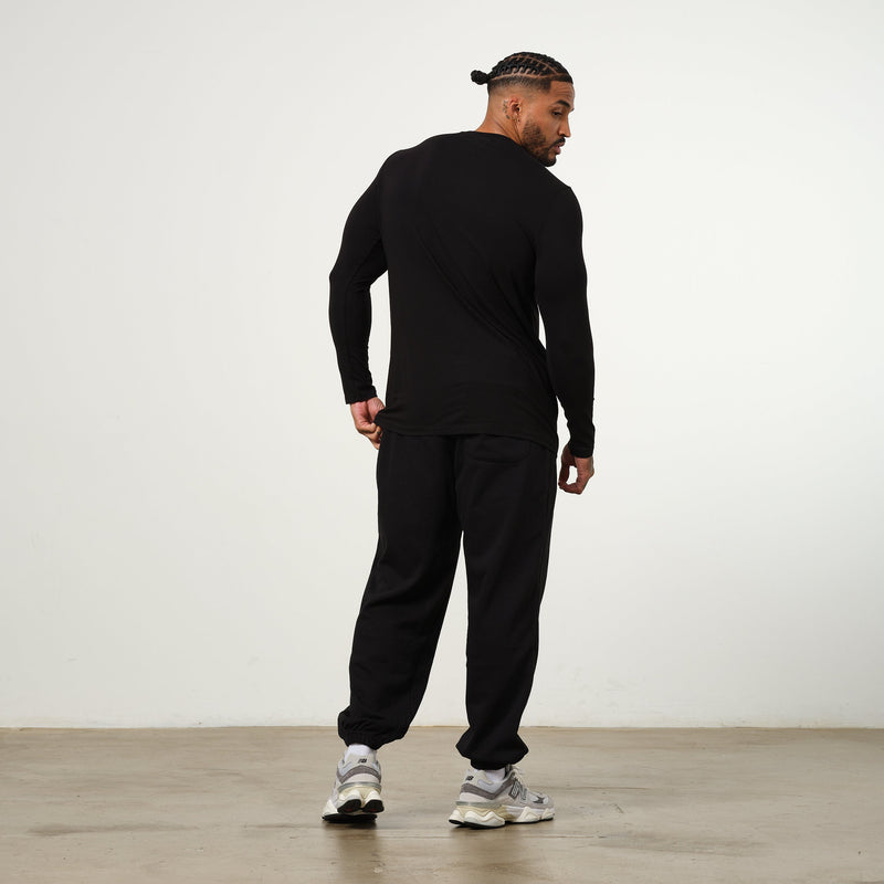 VANQUISH FITNESS Essentialモデル ブラック スリムフィット ロングTシャツ