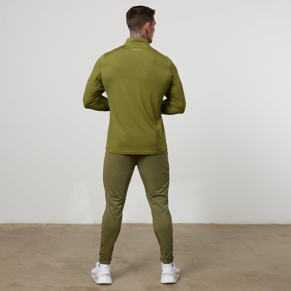 Vanquish Essential Olive Green Performance 1/4 Zip Top 2枚目の画像