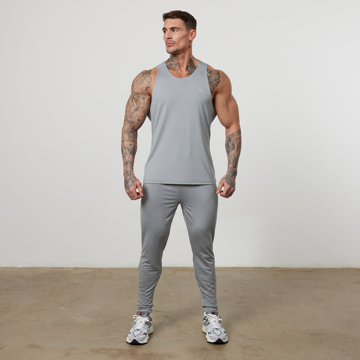 Vanquish Essential Steel Grey Performance Tank Top 2枚目の画像