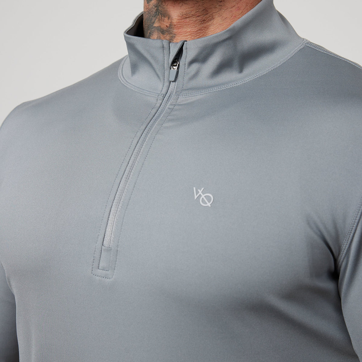 VANQUISH FITNESS Essential1/4ジップトップ VANQUISH FITNESS Essentialモデル ブラック パフォーマンス1/4