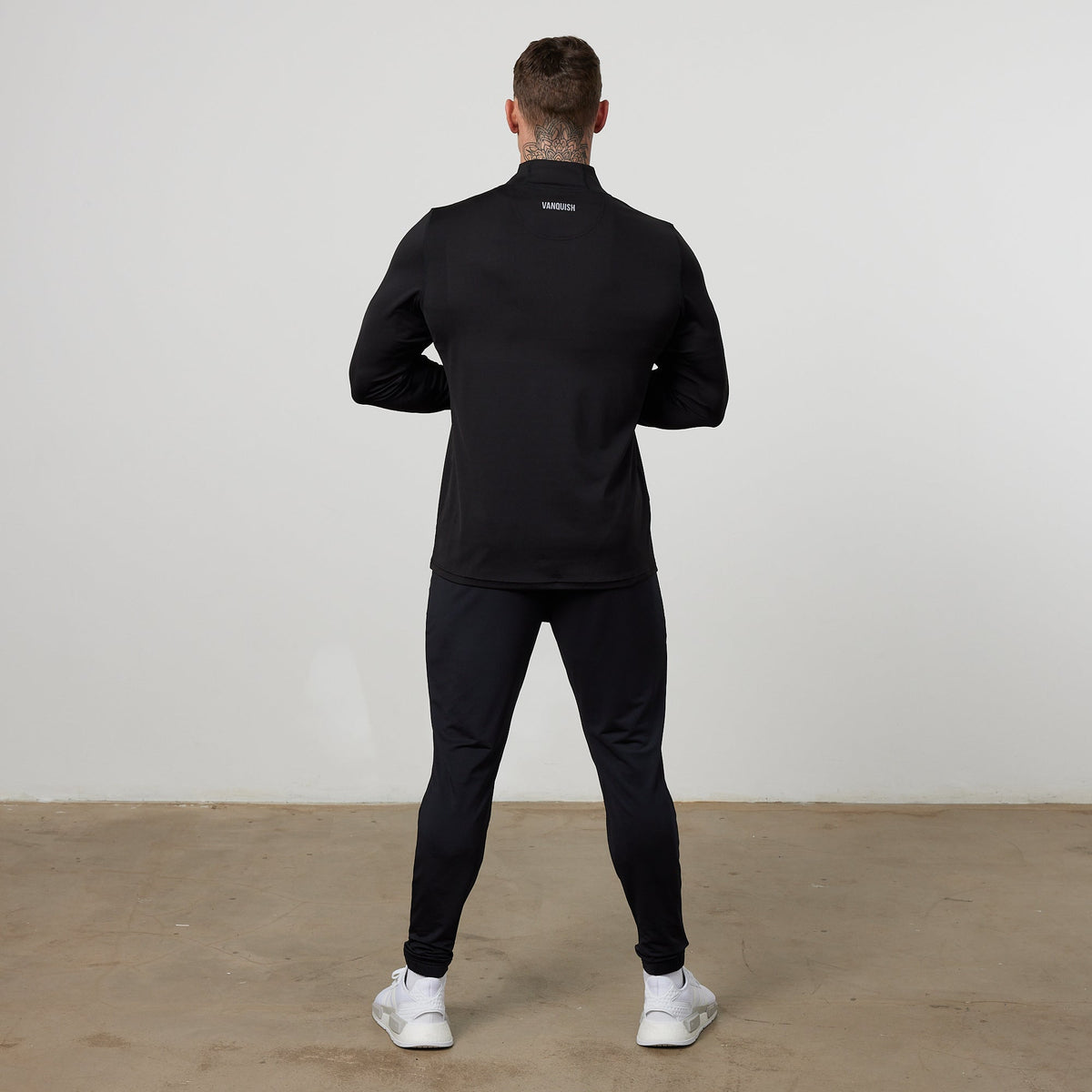 Vanquish Essential Black Performance 1/4 Zip Top 3枚目の画像