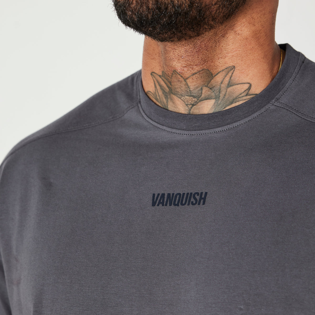 関税送料込 VANQUISH ESSENTIAL OVERSIZED T SHIRT 楽天市場】ヴァンキッシュ フィットネス VANQUISH ESSENTIAL
