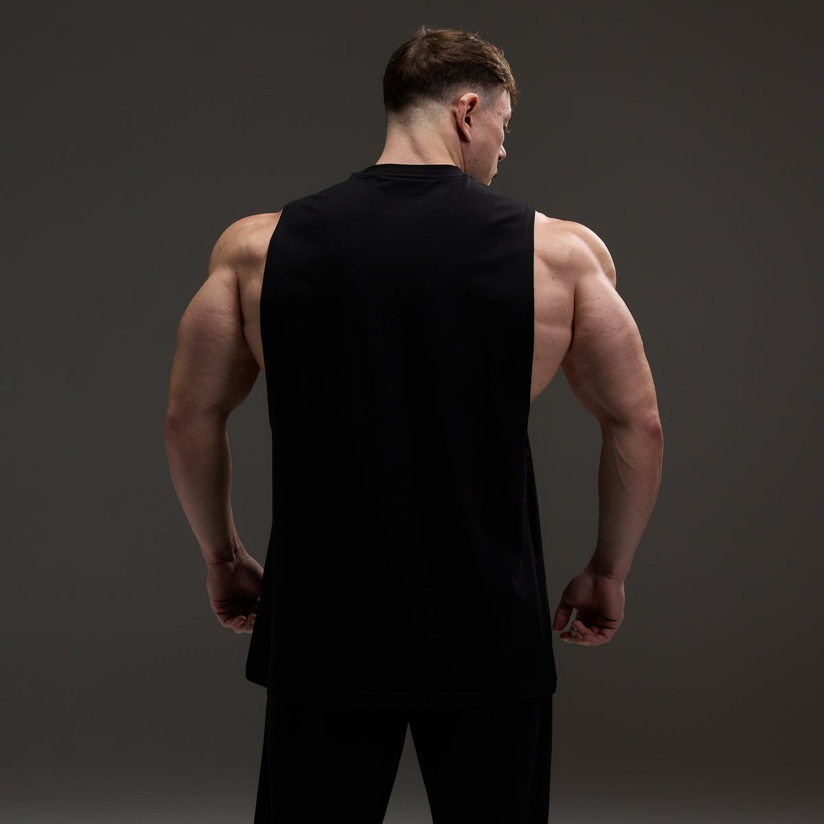 VANQUISH FITNESS 刃牙モデル ブラック バキ ノースリーブ