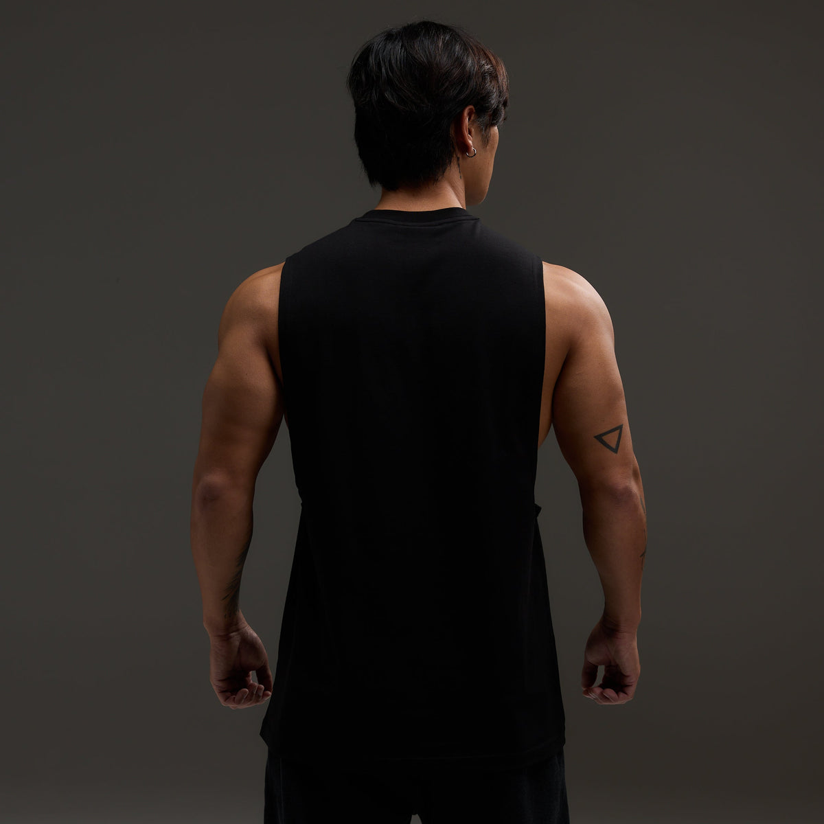 XLのみ】VANQUISH FITNESS 刃牙モデル ブラック 範馬勇次郎 ノースリーブ