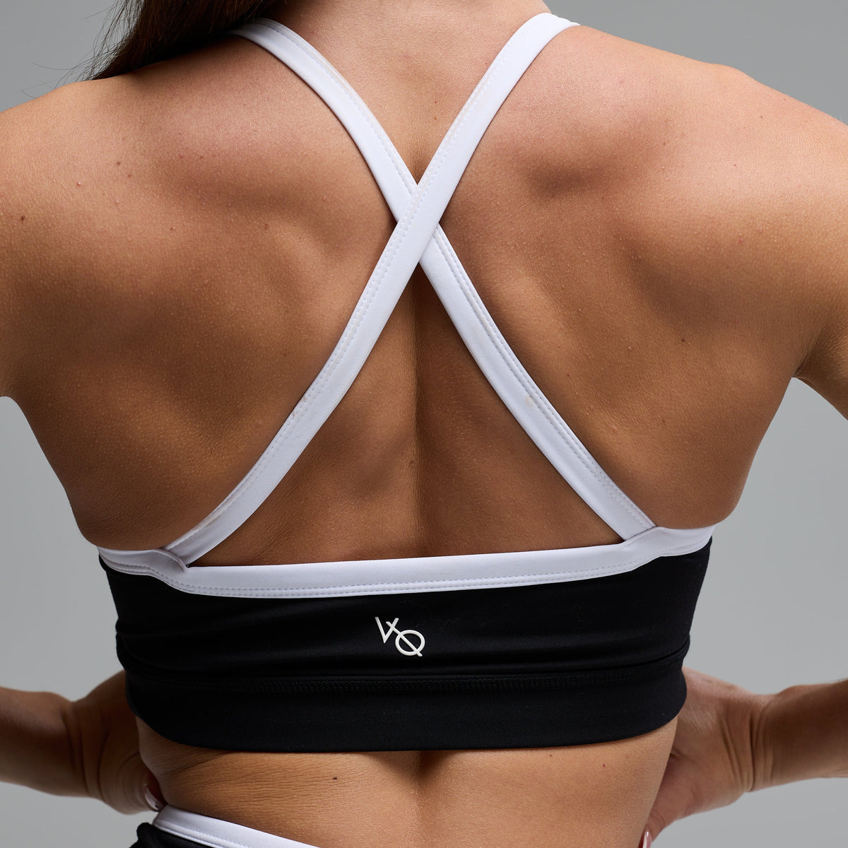 VANQUISH FITNESS Monochromeモデル ブラック クロス ブラック ブラ