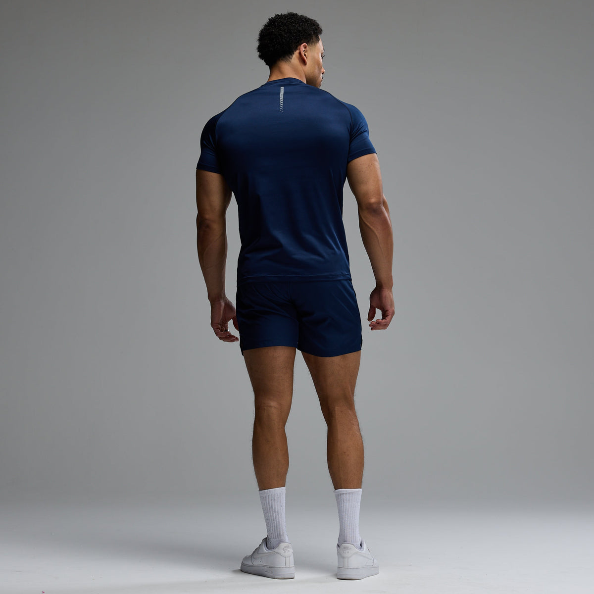 ACADEMY NAVY SLIM FIT PERFORMANCE T SHIRT 6枚目の画像