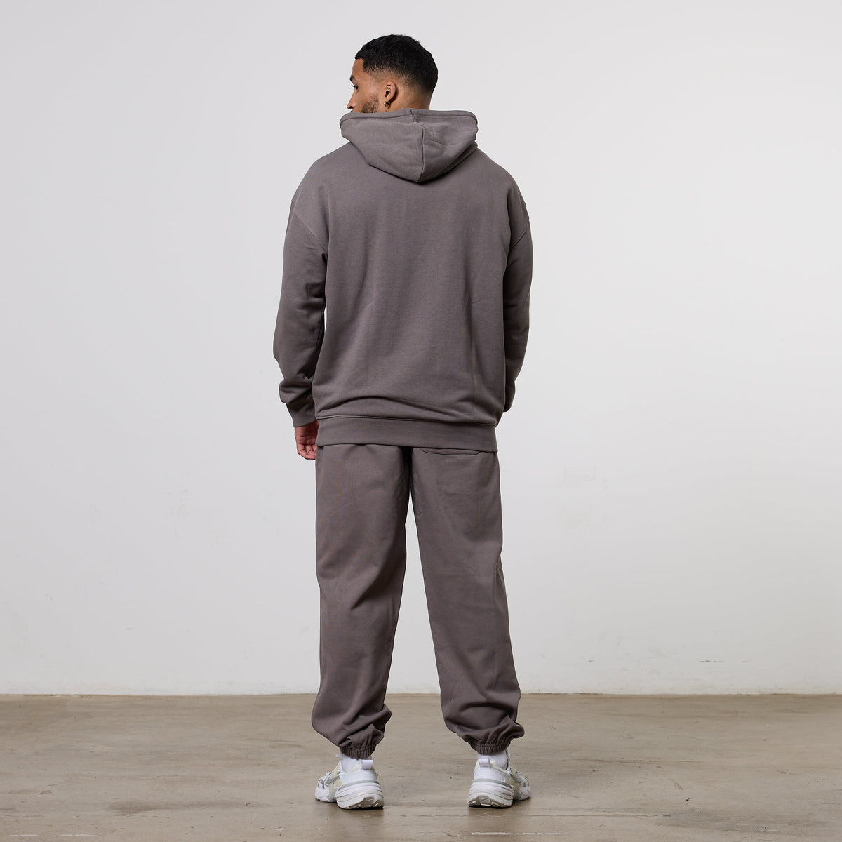 Vanquish Essential Mushroom Oversized Pullover Hoodie 2枚目の画像