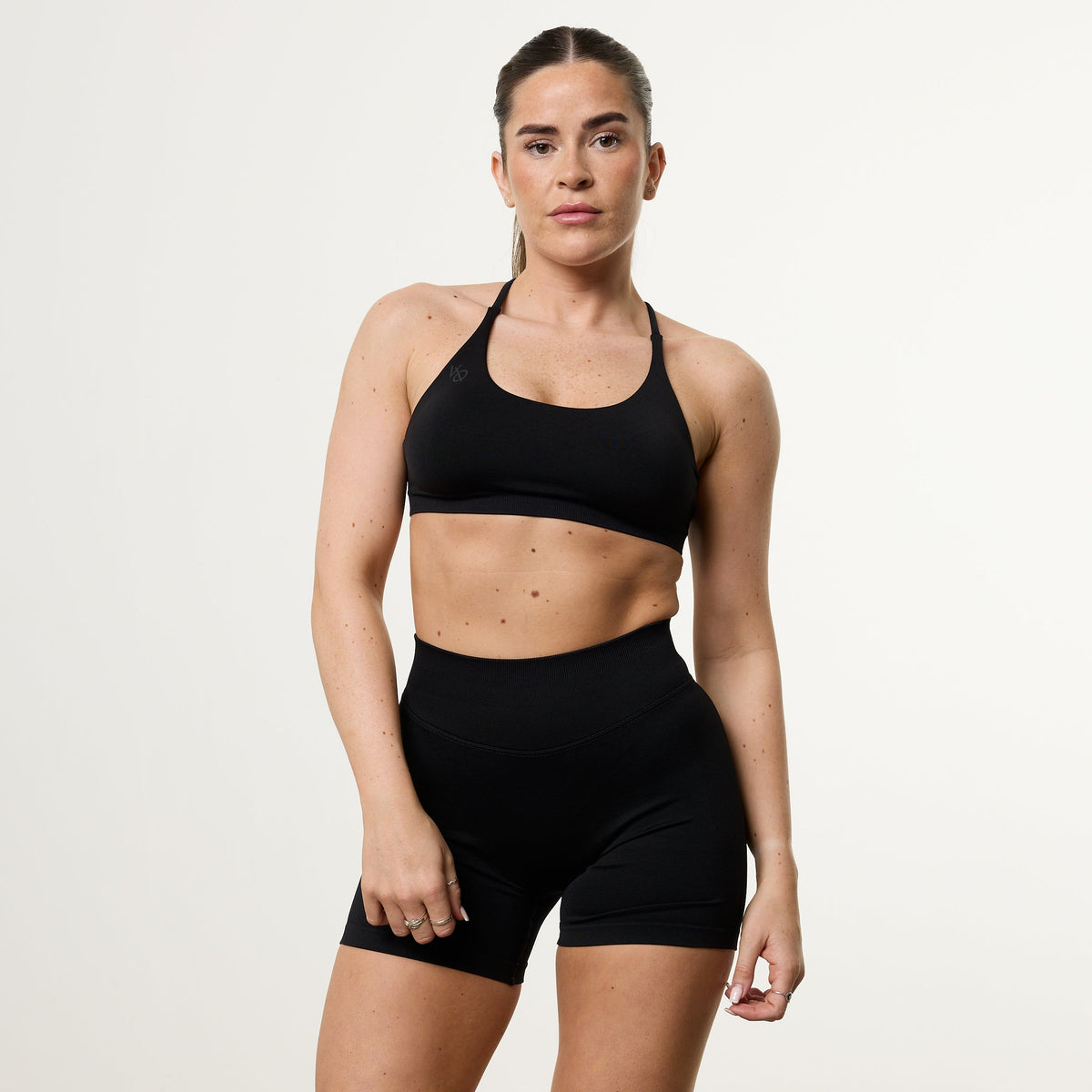 Vanquish Elevate V2 Black Seamless Cross Back Minimal Bra 2枚目の画像