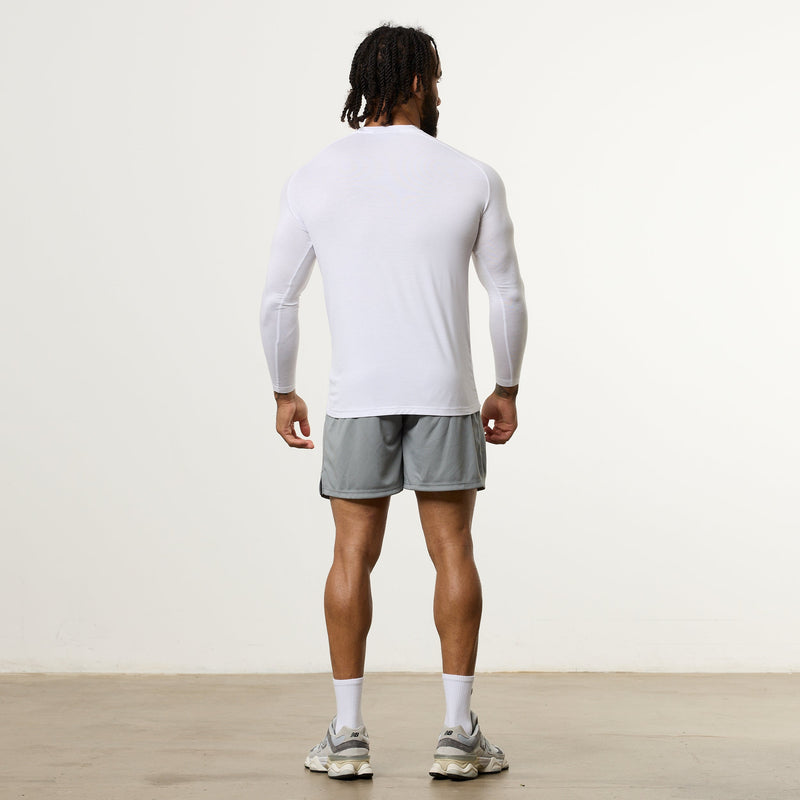 関税送料込 VANQUISH ESSENTIAL SLIM FIT スリムフィットTシャツ 関税送料込 VANQUISH ESSENTIAL SLIM FIT スリムフィットTシャツ