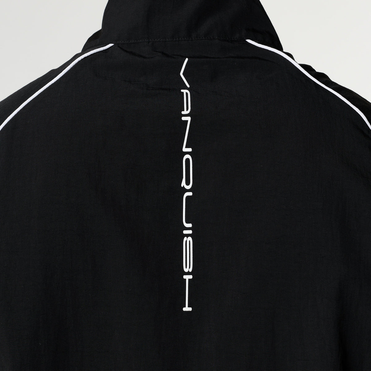 VANQUISH FITNESS Nylon Tracksuitモデル ブラック トラック ジャケット