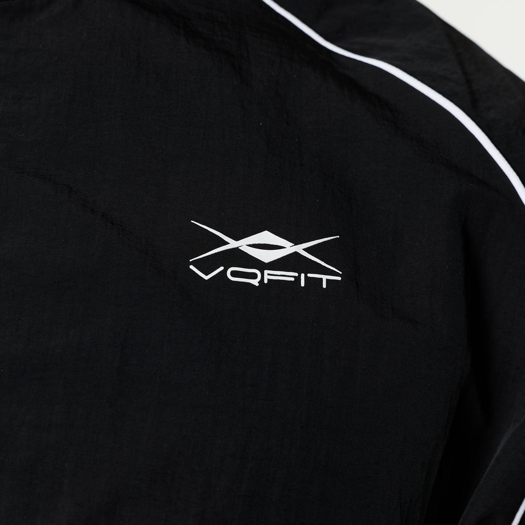 VANQUISH FITNESS Nylon Tracksuitモデル ブラック トラック ジャケット