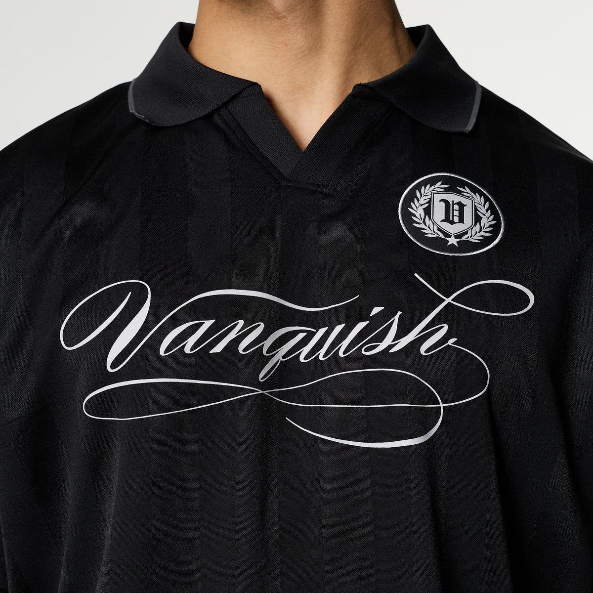 VANQUISH FITNESS Football Jerseyモデル ブラック オーバーサイズ