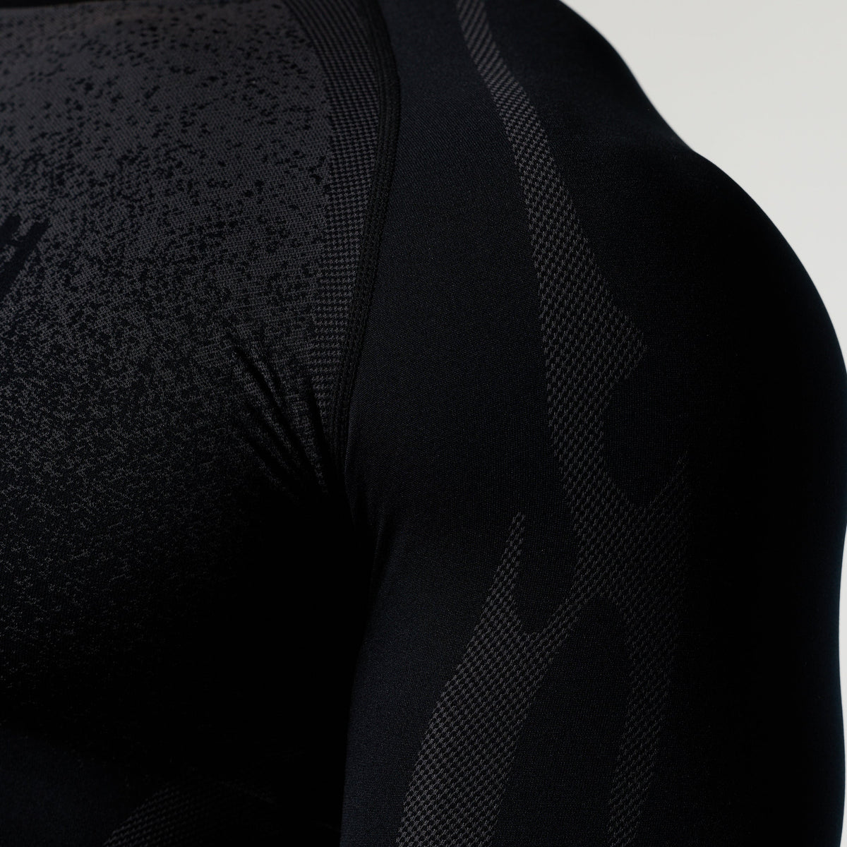 TRIBAL COMPRESSION BLACK LONG SLEEVE T SHIRT 3枚目の画像