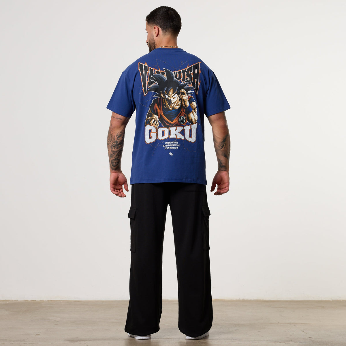 VANQUISH FITNESS DBSモデル 悟空ネイビーTシャツ