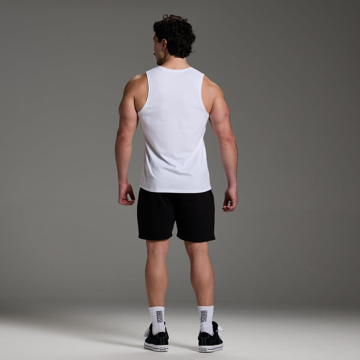 VANQUISH FITNESS Originモデル ホワイト スリムフィット タンク
