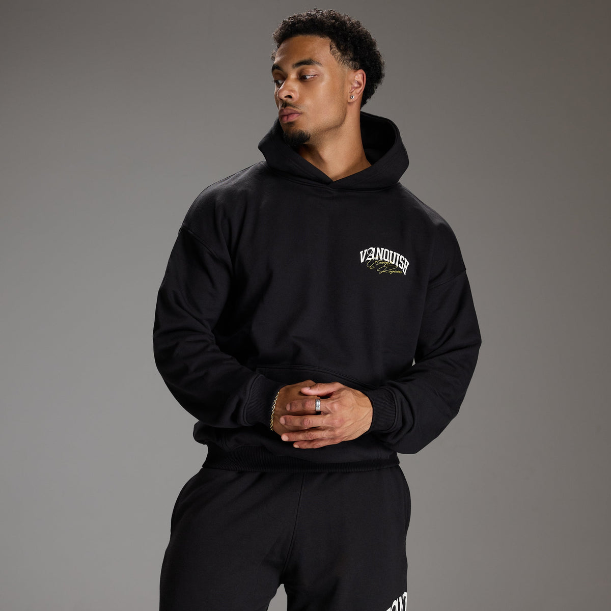 STRENGTH REGIME BLACK OVERSIZED PULLOVER HOODIE 2枚目の画像