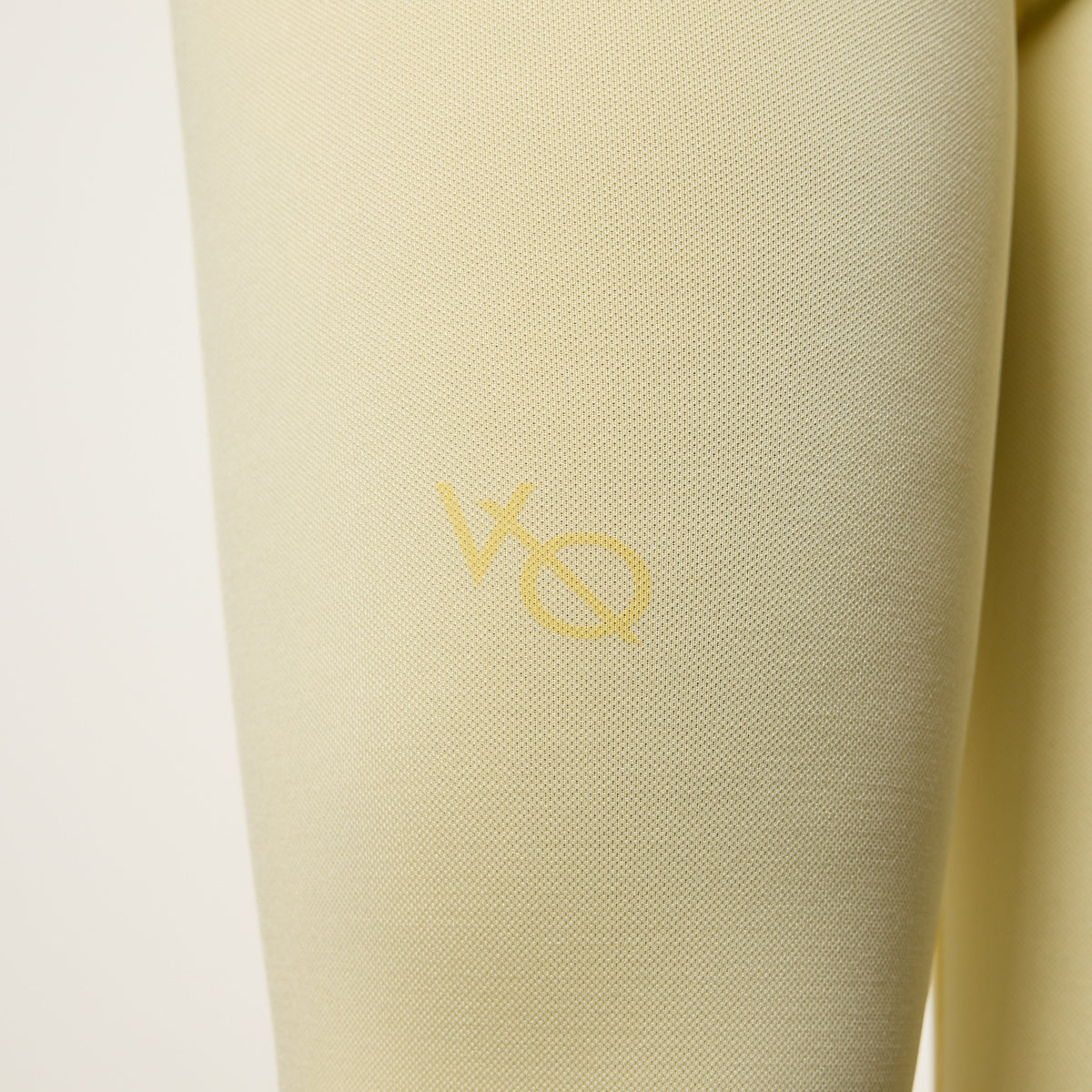 Vanquish Elevate Seamless Scrunch Butter Yellow Leggings 2枚目の画像