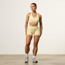 Vanquish Elevate Seamless Scrunch Butter Yellow Shorts 3枚目の画像