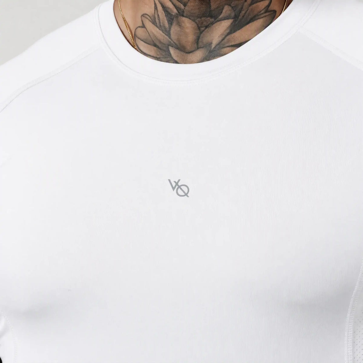 EVOLVE WHITE MUSCLE FIT COMPRESSION T SHIRT 3枚目の画像