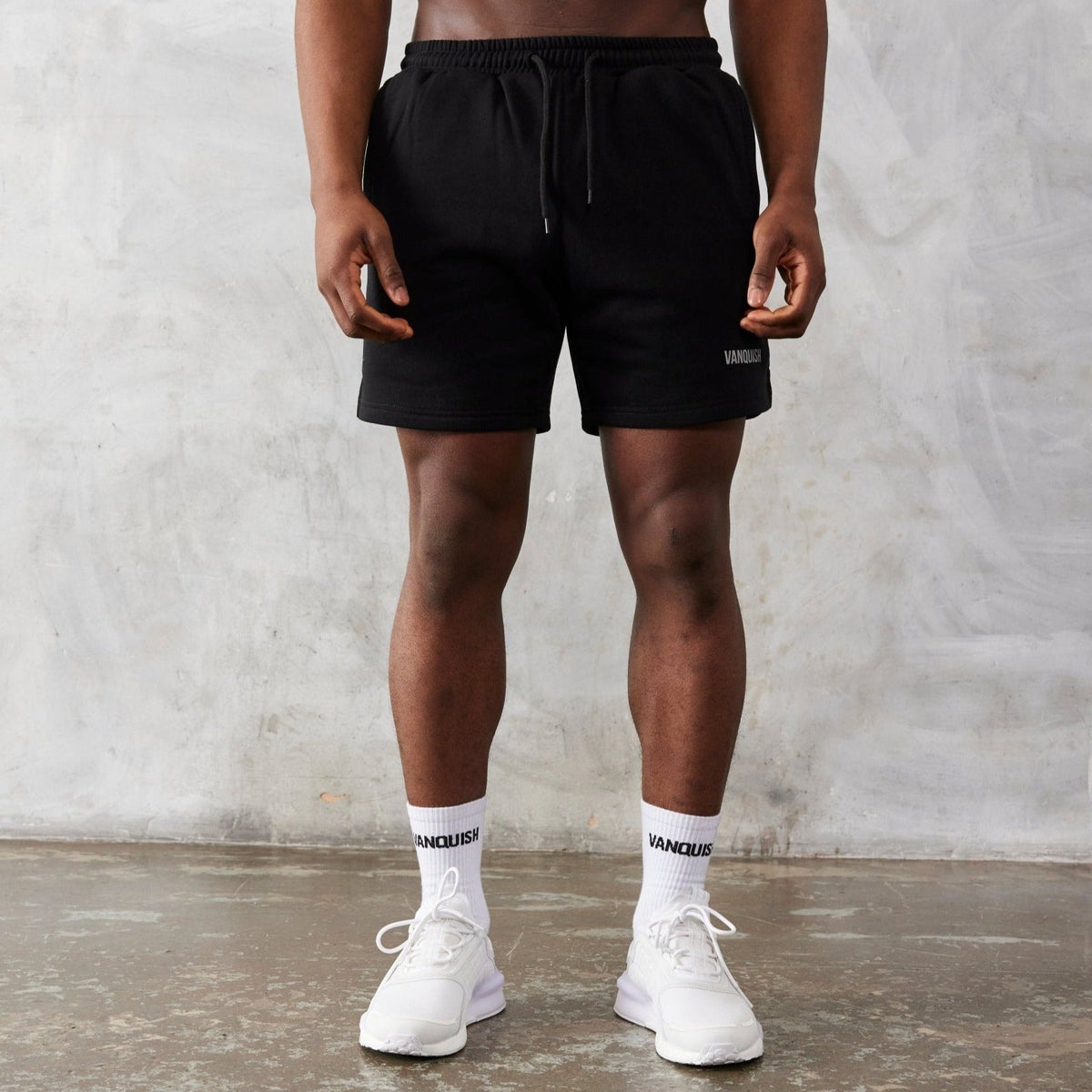 Vanquish Essential Black Regular Fit Shorts 1枚目の画像