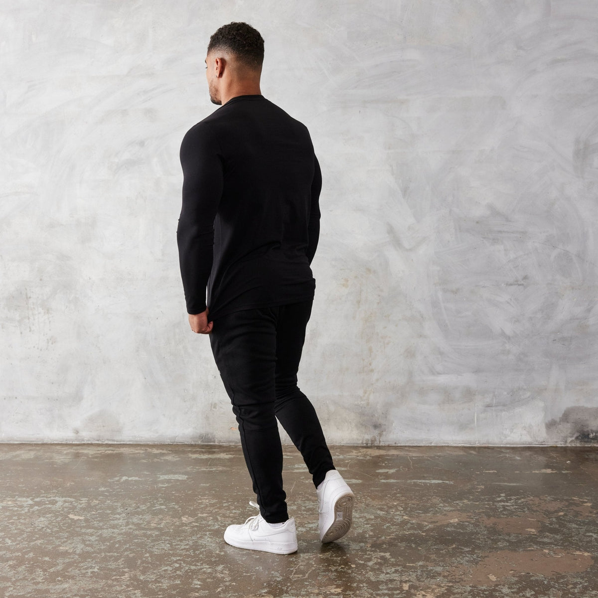 トップス VANQUISH FITNESS TSP BLACK WESTERN XXL 楽天市場】ヴァンキッシュ セットアップ VANQUISH SPEED BLACK T