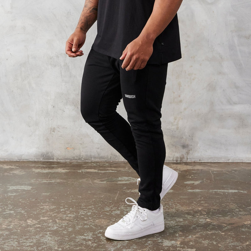 Vanquish Essential Black Tapered Fit Sweatpants 1枚目の画像