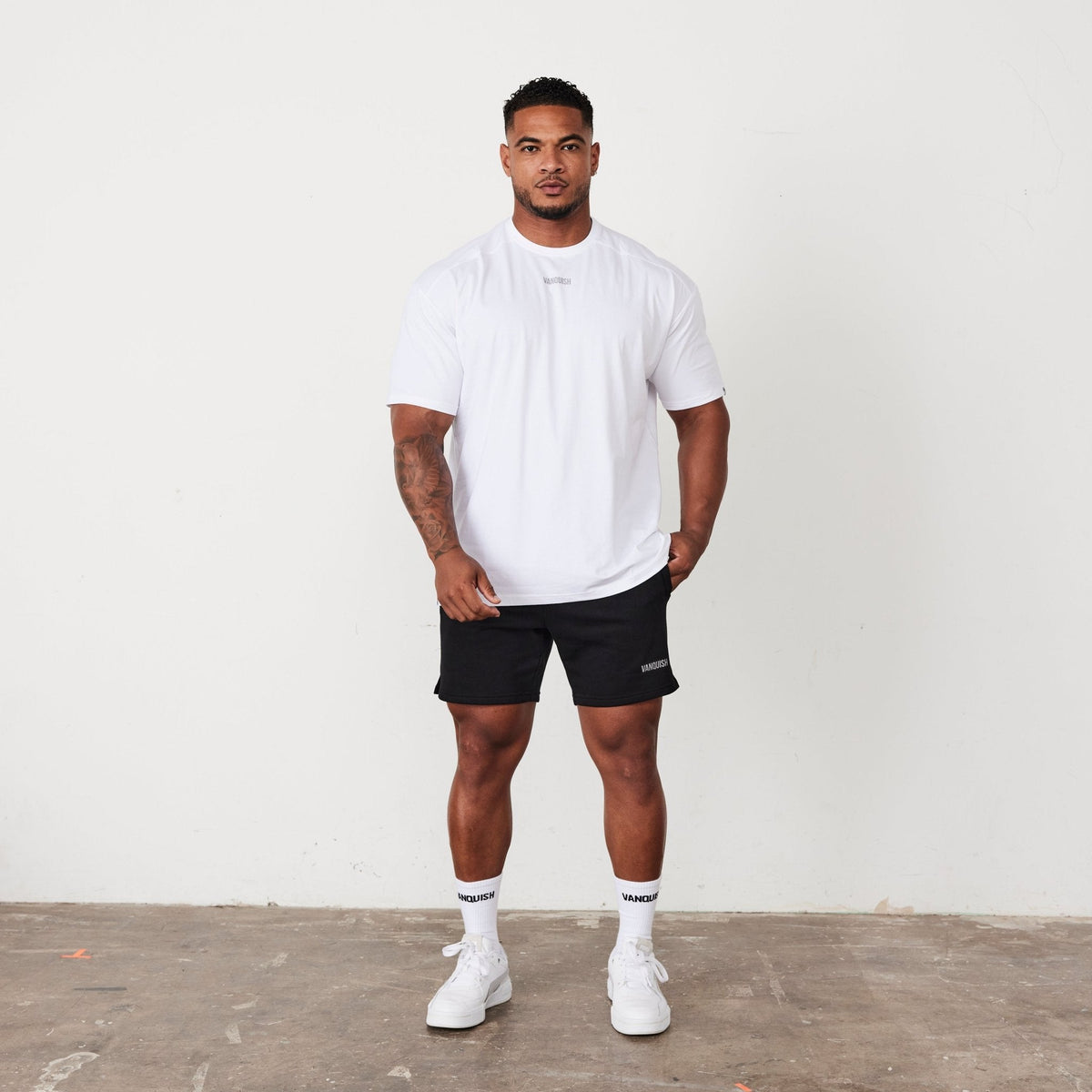 関税送料込 VANQUISH ESSENTIAL OVERSIZED T SHIRT 楽天市場】ヴァンキッシュ フィットネス ヴァンキッシュ