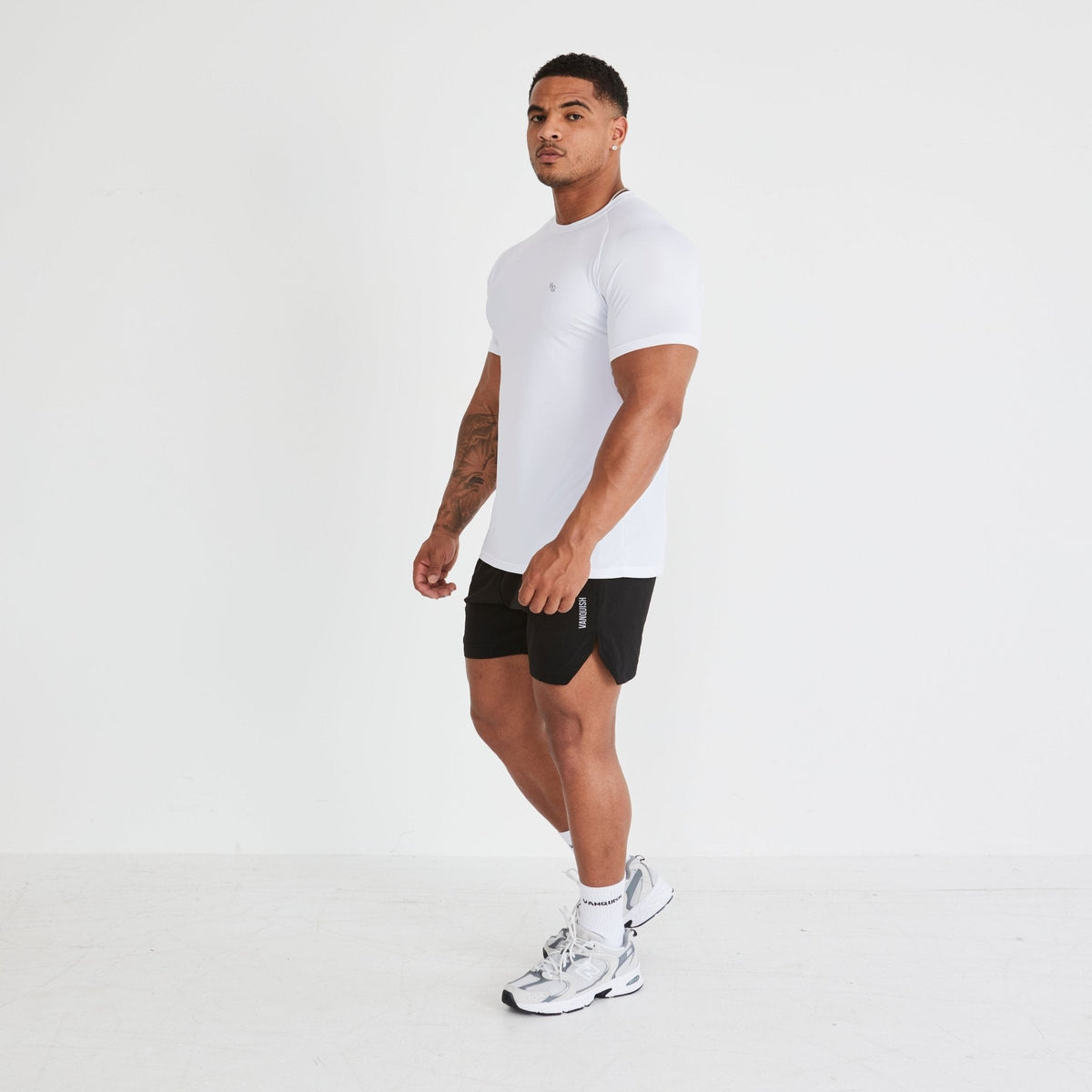 Vanquish Essential White Performance Short Sleeve T Shirt 5枚目の画像