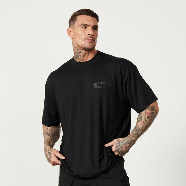 Vanquish Utility Black Oversized T Shirt 1枚目の画像