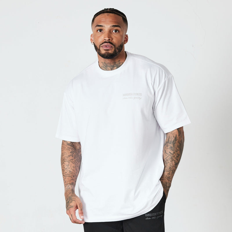 Vanquish White Signature Collection Oversized T Shirt 1枚目の画像