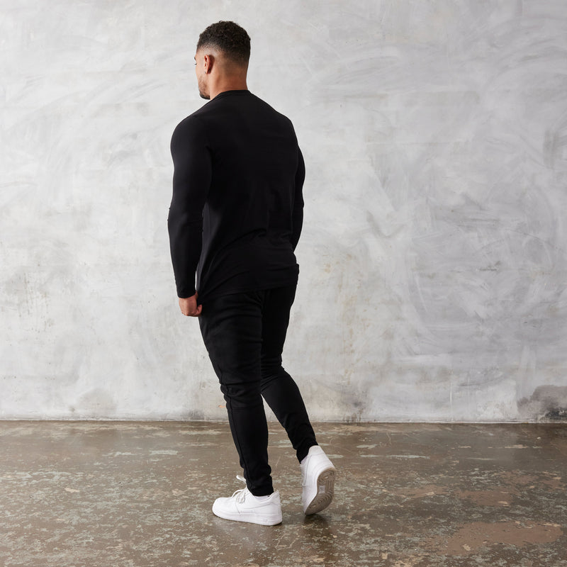 Vanquish Essential Black Slim Fit Long Sleeve T Shirt 3枚目の画像