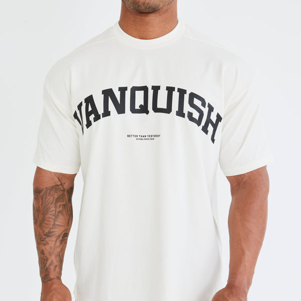 Vanquish Vintage White Varsity Oversized T Shirt 1枚目の画像