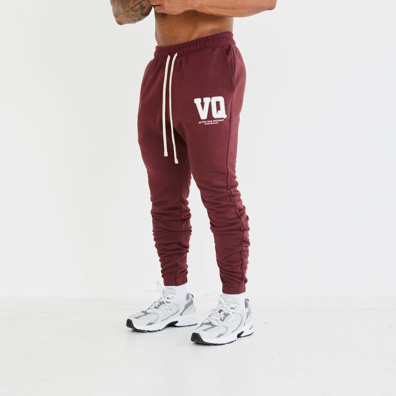 Vanquish Dark Burgundy Varsity Tapered Sweatpants 1枚目の画像