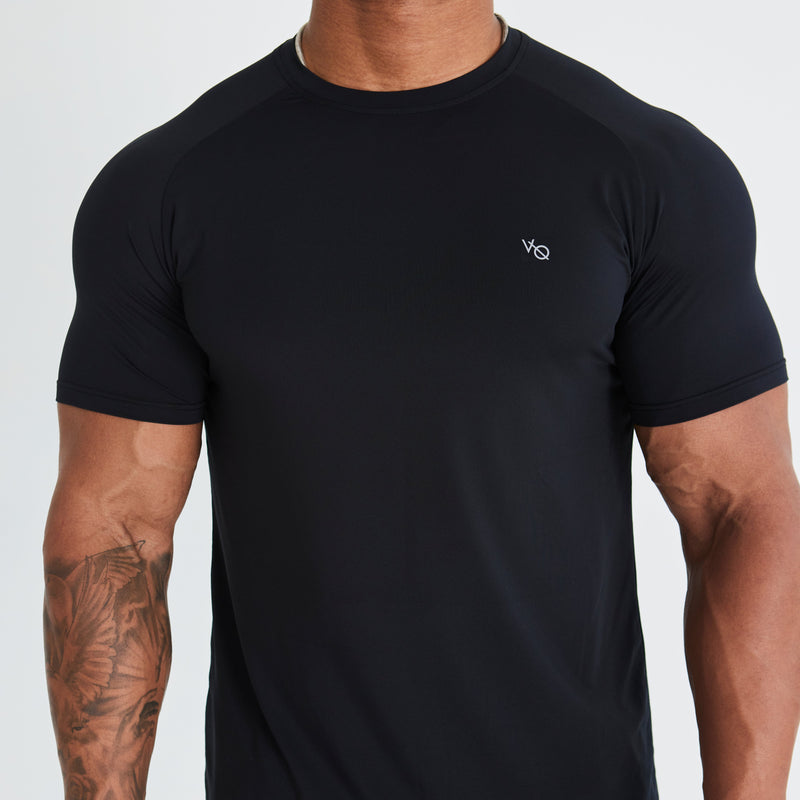 Vanquish Essential Black Performance Short Sleeve T Shirt 1枚目の画像
